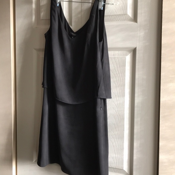 Babaton Dresses & Skirts - Babaton silk dress